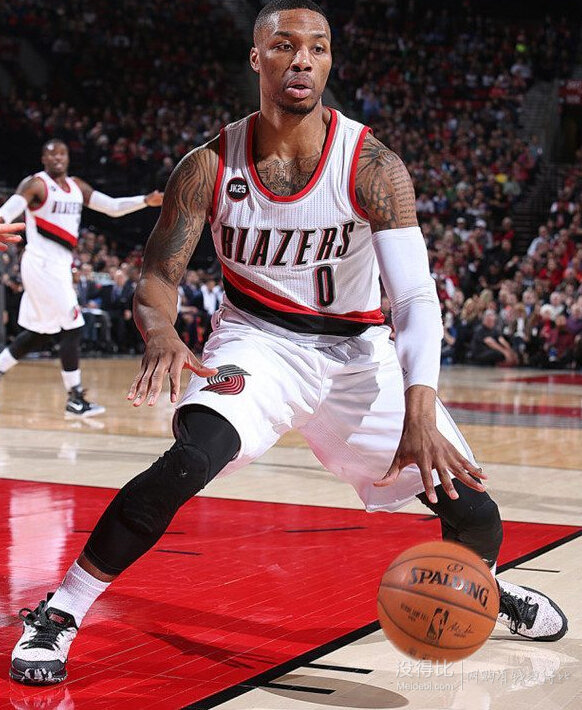adidas 阿迪達(dá)斯 D Lillard J 利拉德戰(zhàn)靴 大童款