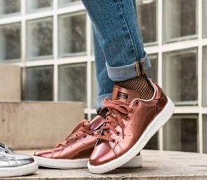 adidas Originals Stan Smith Boost “Metallic” 女款休閑運(yùn)動(dòng)鞋 