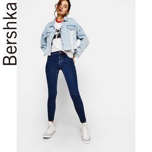 Bershka 巴適卡 亞洲限定 00167666401 女士緊身牛仔褲 69元