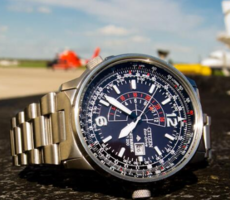 CITIZEN 西铁城 Nighthawk 夜鹰系列 BJ7000-52E 男士光动能腕表