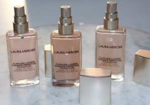 新品！LAURA MERCIER Lumiere Radiance粉底液 30ml