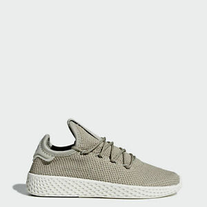  adidas 阿迪達(dá)斯×Pharrell Williams Tennis Hu 大童款休閑運(yùn)動(dòng)鞋