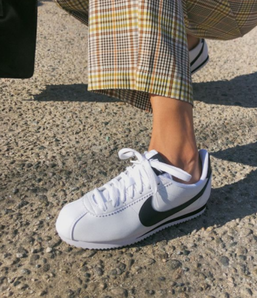  Nike 耐克 Classic Cortez Leather Sneaker 女款經(jīng)典阿甘鞋  