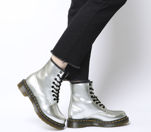  Dr. Martens 1460 女大童金屬銀色八孔馬丁靴