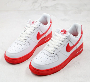 NIKE AIR FORCE 1 空軍一號大學紅大童款板鞋