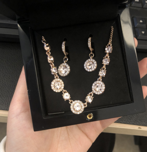 金色帶盒子！微瑕！Givenchy 紀(jì)梵希 女款項鏈+耳環(huán)套裝 四色