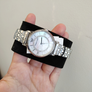 現(xiàn)貨秒發(fā)！Emporio Armani 意大利阿瑪尼 經(jīng)典時尚休閑滿天星石英腕表 手表女表 AR1908 表盤32mm  