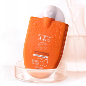 清爽不粘膩！Avene 雅漾 清爽倍護便攜防曬乳 SPF50+ 30ml