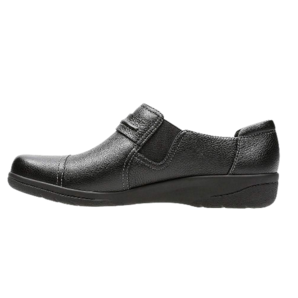 限尺碼！Clarks 其樂 Cheyn Madi Slip-On 女士一腳蹬皮鞋