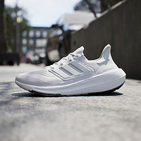 adidas 阿迪達(dá)斯 「飄飄鞋」ULTRABOOST LIGHT隨心暢跑跑步鞋男女