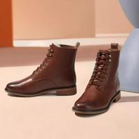 Clarks其乐女靴舒适百搭短筒马丁靴261620314A