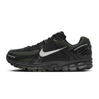 NIKE 耐克 ZOOM VOMERO 5 男款跑步鞋 HV2527-001