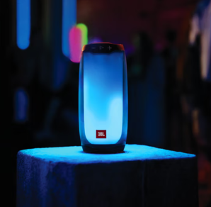 JBL 杰寶 PULSE4 便攜式藍(lán)牙音箱 典雅黑