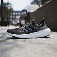 adidas 阿迪達(dá)斯 ULTRABOOST LIGHT 男款運動跑鞋 LPZ47