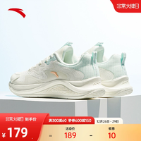 安踏漫步丨輕質(zhì)緩震革面加絨跑步鞋女款舒適防潑水運(yùn)動鞋休閑女鞋