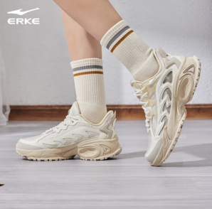 ERKE 鴻星爾克 女 微晶白/暖亞麻休閑鞋