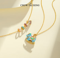 Chow Tai Seng 周大生 彩色搖搖木馬S925銀珍珠鎖骨項鏈 贈鮮花10支