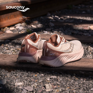 Saucony 索康尼 Triumph 勝利 22 男女頂級緩震跑鞋 多色含寬楦
