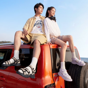 輕盈軟彈！CAMEL駱駝 女款夏季新款機(jī)能涼鞋 
