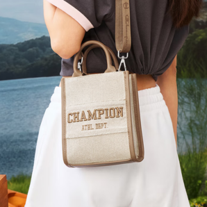 輕便百搭！Champion 冠軍牌 25春季新款單肩手提斜挎郵差包U5AACPU27