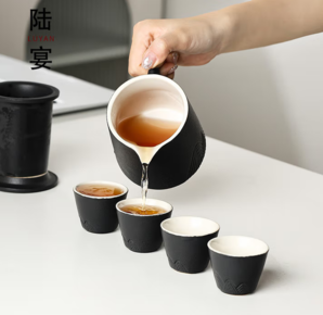 陸宴 便攜式陶瓷快客杯 一壺四杯（含便攜包）