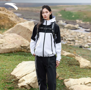 安踏 × 中國國家地理 女款沖鋒衣 162516606
