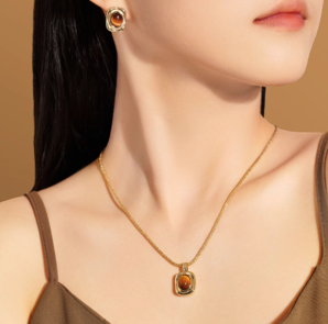 周大生旗下！Design Circles 設(shè)界 美拉德漸變虎眼石輕奢小眾高級感氣質(zhì)頸鏈
