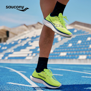 國際獲獎(jiǎng)款！saucony 索康尼 Kinvara 菁華15 男女款競速跑鞋 S20967