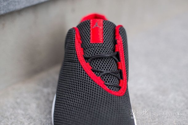 JORDAN FUTURE LOW 男士运动鞋