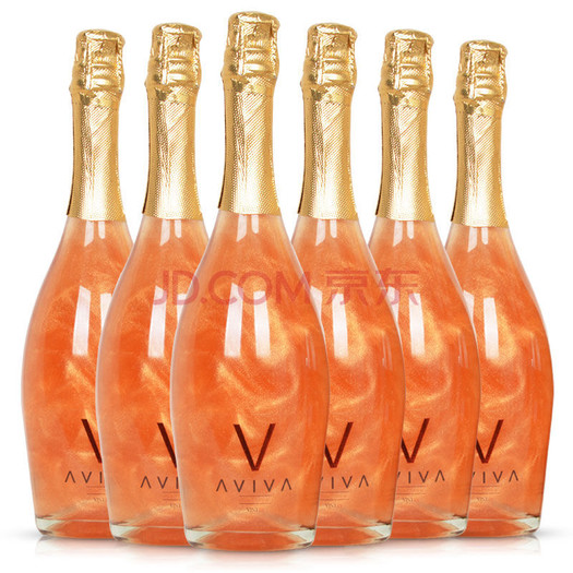 采用白起泡酒添加葡萄汁与焦糖调制而成,喝前摇一摇,绚丽的橙色火焰沿