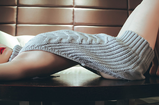 露背高领性感毛衣