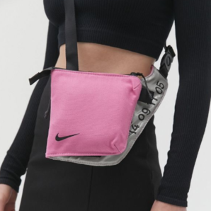 上新！Nike 耐克 Tech Crossbody Bag 科技感斜挎包