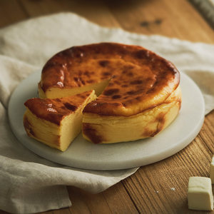 网红甜品蛋糕四季榴莲巴斯克芝士爆浆蛋糕6寸