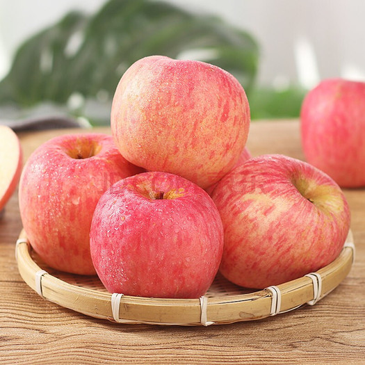 清脆香甜冰糖心红富士苹果5斤75mm果装