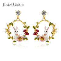 Juicy Grape 珐琅花朵兔子耳钉 x-ed25401